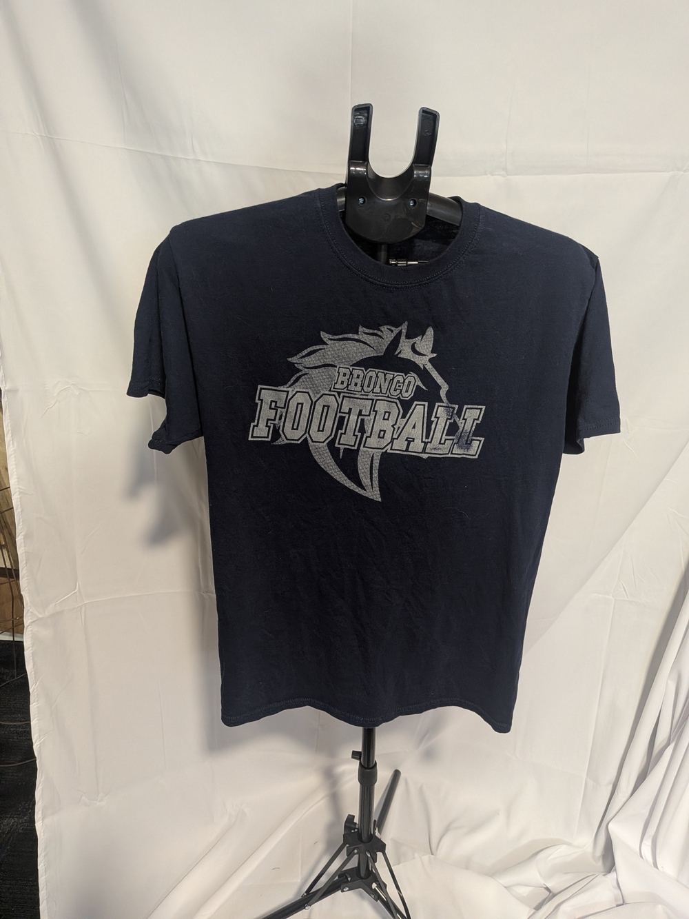 Men’s Bronco Football Graphic Tee - Navy Short Sleeve